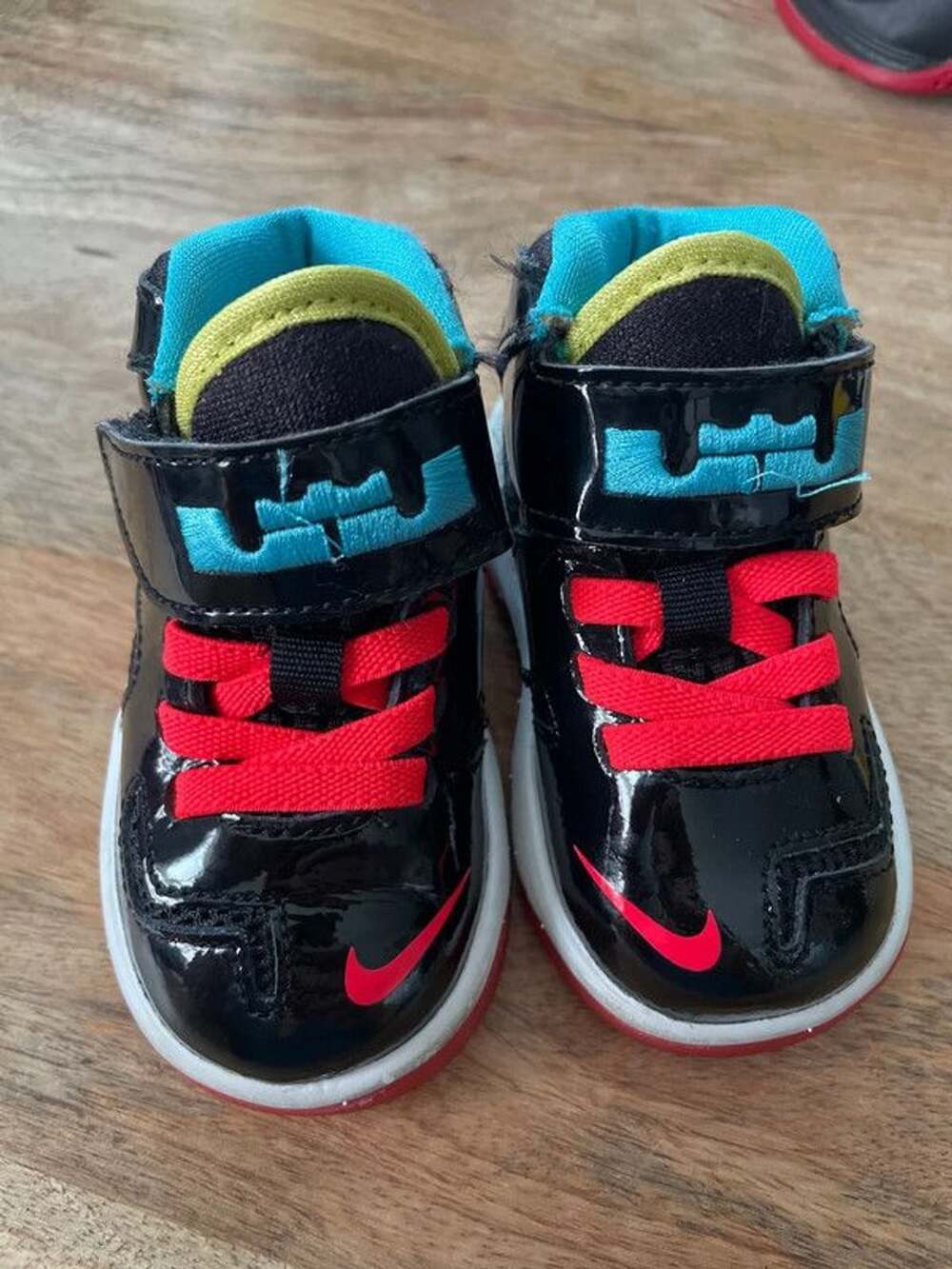 Nike LeBron Soldier VII sneakers
